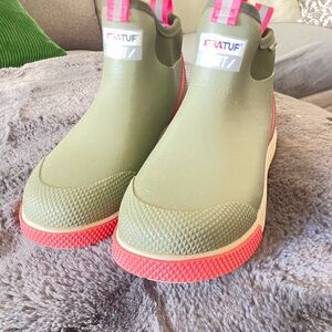 Women’s Xtratuf Sport boots, size 11